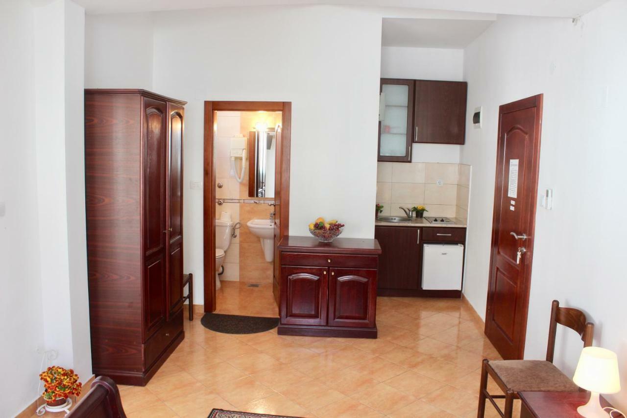 Nir Apartments Budva Ngoại thất bức ảnh